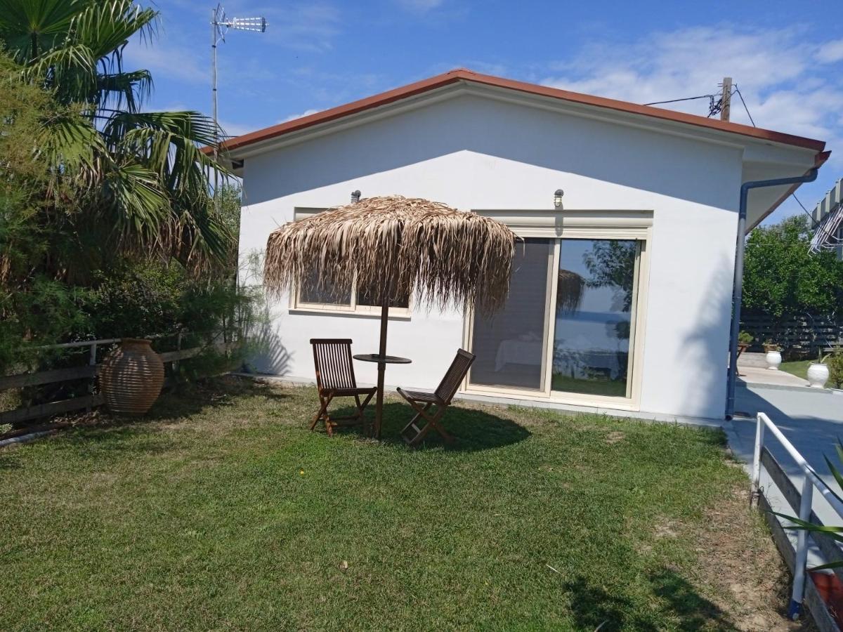 Evoikos Beach & Resort Livanátai Exteriör bild