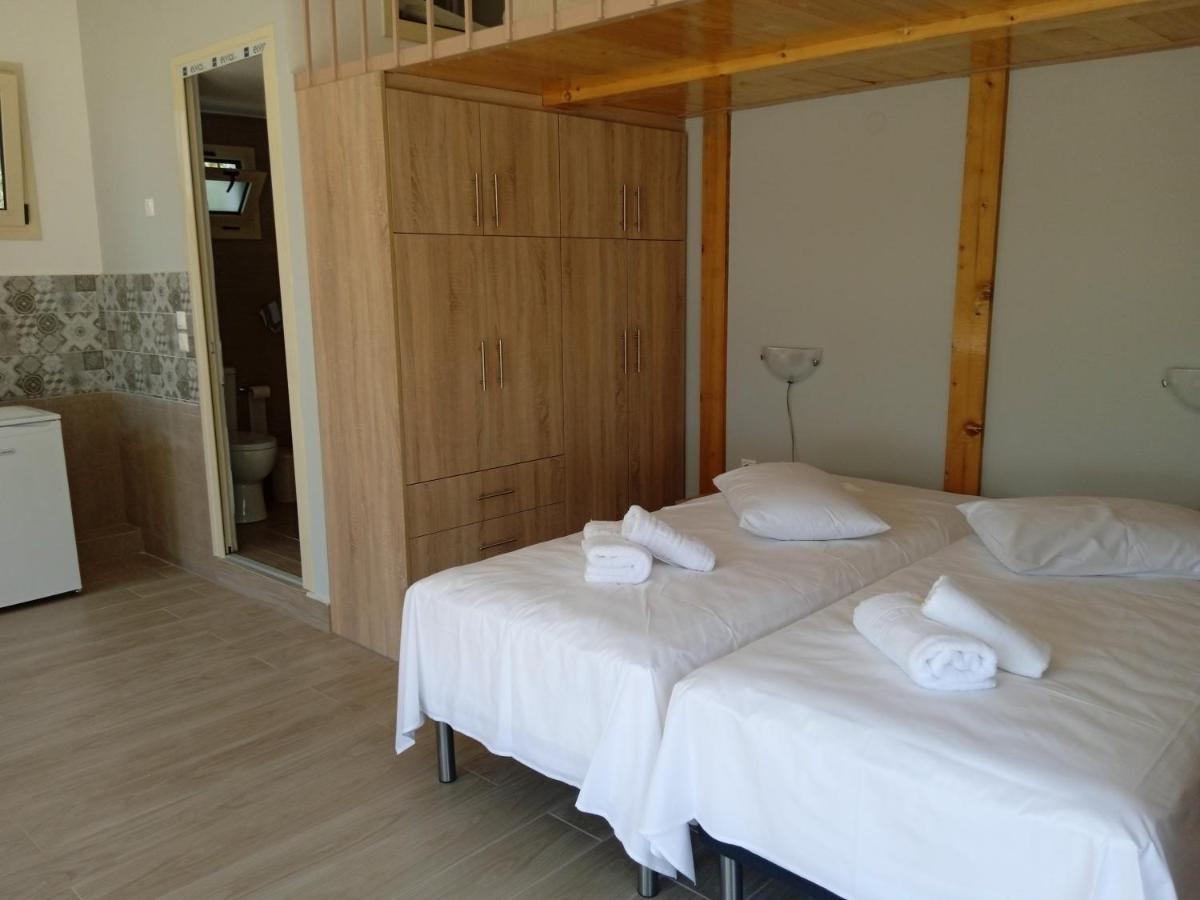Evoikos Beach & Resort Livanátai Exteriör bild